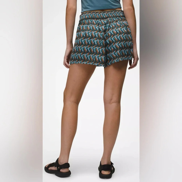 NWT Prana Iguala Shorts L High Tide Retro Geo - Picture 4 of 9